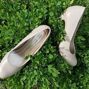 Tan heels Comfort plus by Predictions